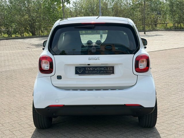 Smart Fortwo Coupe 2021 17.6Kwh Premium Coupe 22Kw White #4