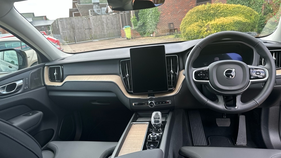 Volvo XC60 Plus, B5 Awd Mild Hybrid, Dark 360 Camera BK26SMX Black #5