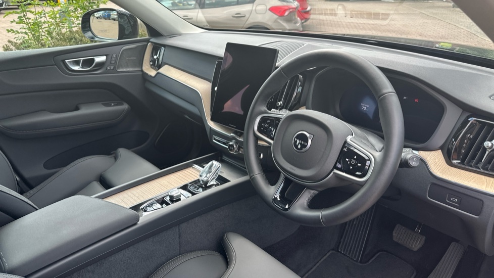 Volvo XC60 Plus, B5 Awd Mild Hybrid, Dark 360 Camera BK26SMX Black #4