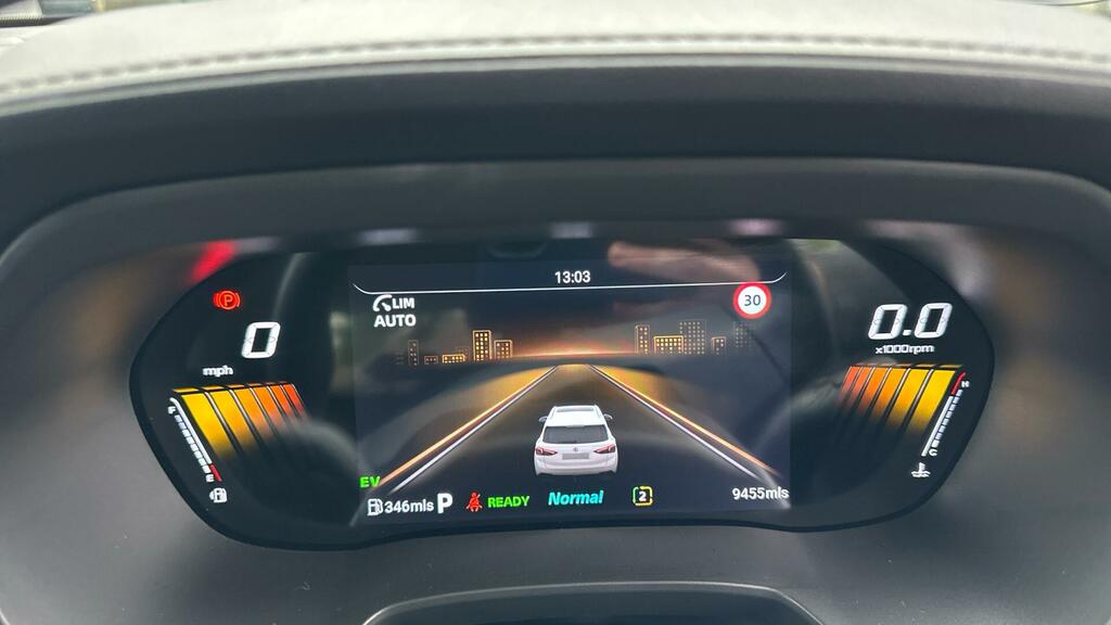 MG ZS 1.5 Hybrid Trophy Euro 6 Ss BT74KVC White #3