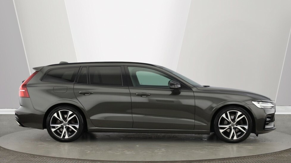 Volvo V60 R-design, B3 Mild Hybrid YX22JUA Grey #2