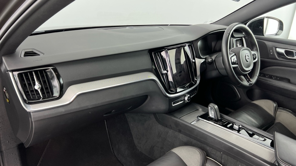 Volvo V60 R-design, B3 Mild Hybrid YX22JUA Grey #6