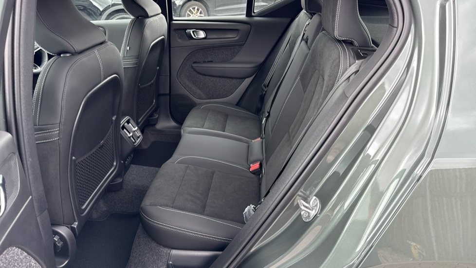Volvo XC40 Plus, B3 Mild Hybrid, Dark FH26HTN  #6