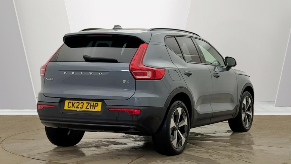 Volvo XC40 Ultimate, B4 Mild Hybrid, Dark CK23ZHP Grey #3