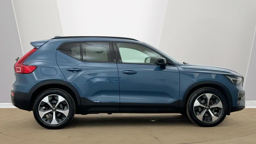 Volvo XC40 Ultimate, B4 Mild Hybrid, Dark CF23UXN Blue #2
