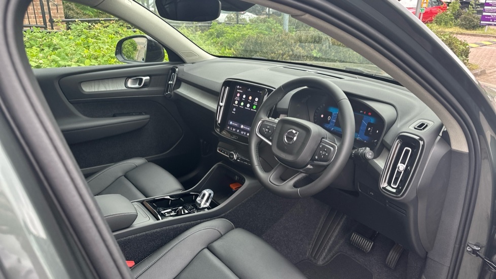 Volvo XC40 Plus, B4 Mild Hybrid, Dark BL26NVH  #4