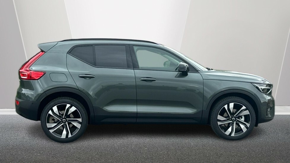 Volvo XC40 Plus, B4 Mild Hybrid, Dark BL26NVH  #3