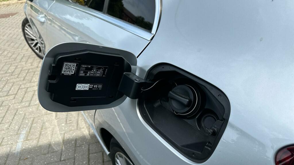 Mercedes-Benz A Class 1.3 A180 Sport Edition Executive 7G-dct Euro 6 BG71UBP Silver #4