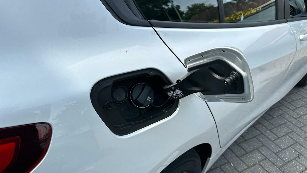BMW 1 Series 1.5 118I Se Lcp Dct Euro 6 Ss FP21YSW White #4