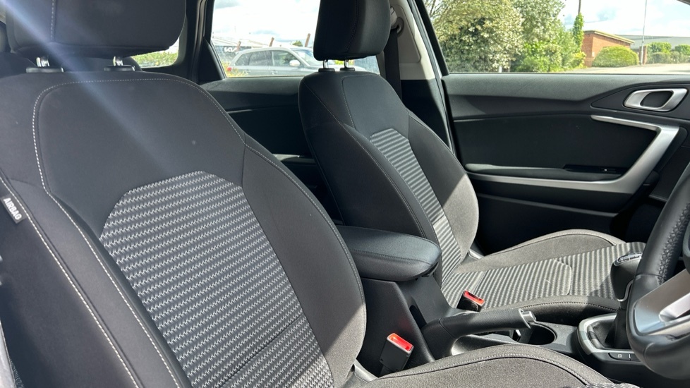 Kia Ceed 1.5T Gdi Isg 138 Gt-line  #25