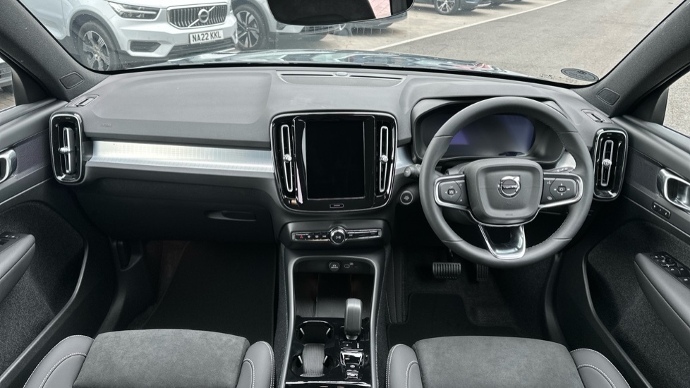 Volvo XC40 Plus, B3 Mild Hybrid, Dark FH26GOX Blue #5