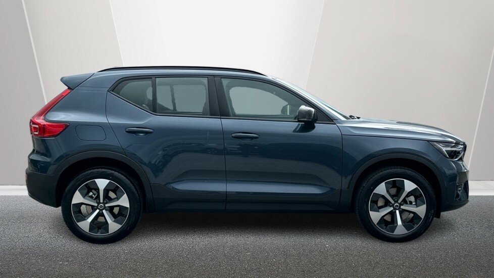 Volvo XC40 Plus, B3 Mild Hybrid, Dark FH26GOX Blue #3