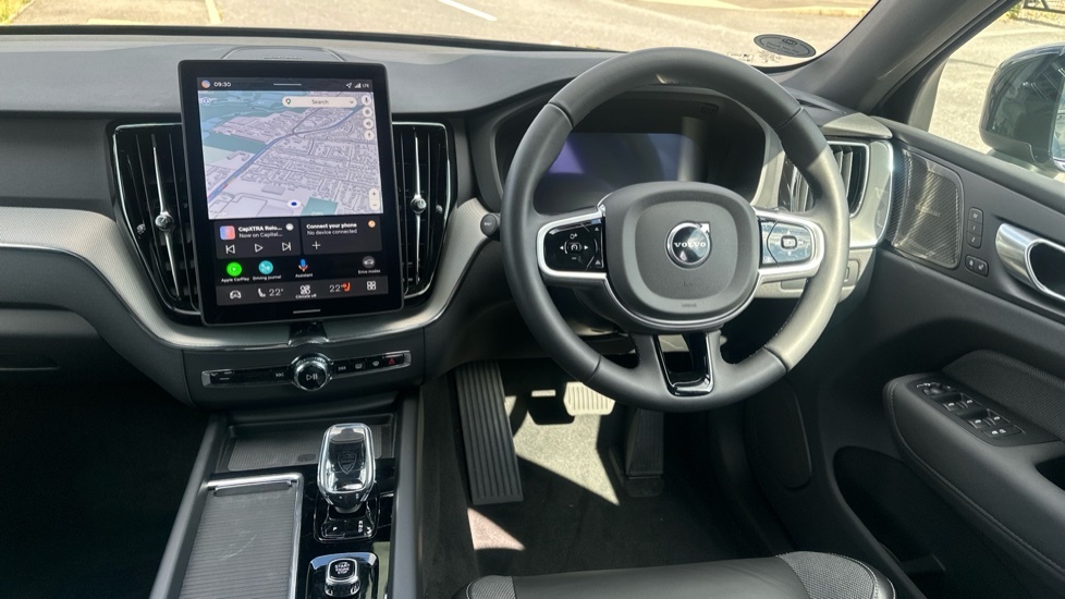 Volvo XC60 Black Edition Plus, T6 Awd Plug-in Hybrid, Electri FH26RKF Black #4