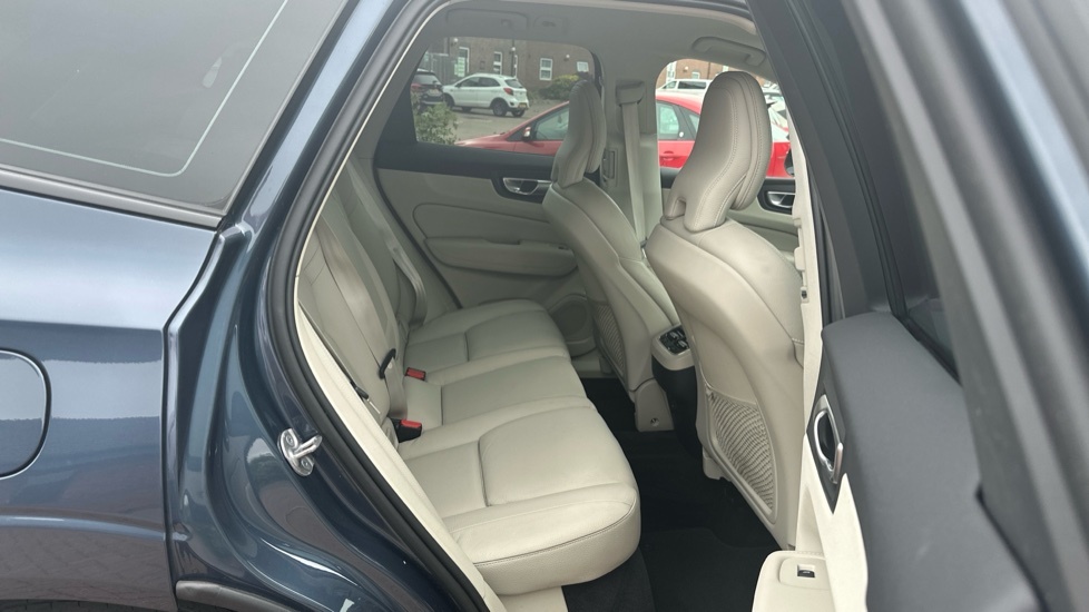 Volvo XC60 2.0 B4 Mhev Plus Euro 6 Ss Blue #6