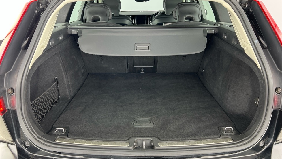 Volvo V60 2.0 B3 Mhev Momentum Dct Euro 6 Ss Black #5