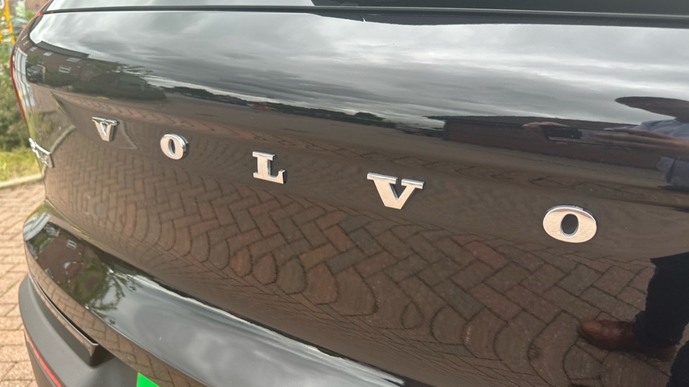 Volvo EX40 Ultra 408 Awd Twin Motor Foldable Towbar Harman K Blue #30
