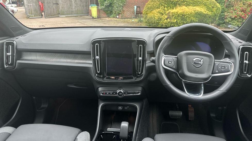 Volvo EX40 Ultra, Single Motor Extended Range, 20, Black #5