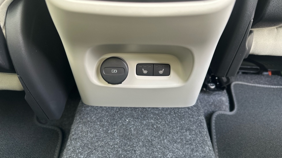 Volvo XC40 B3 P Plus Dark Rear Camera, Heated Seats, Apple Blue #28