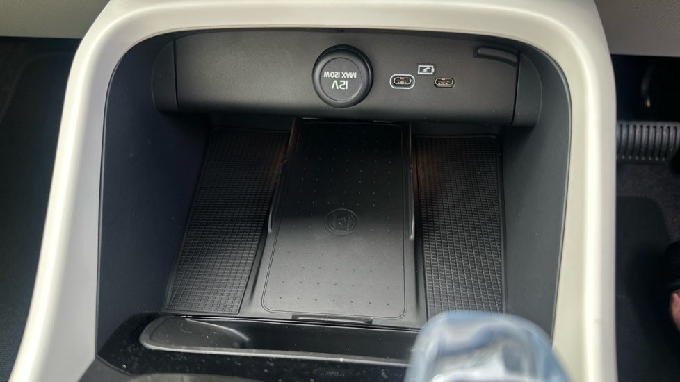 Volvo XC40 B3 P Plus Dark Rear Camera, Heated Seats, Apple Blue #40