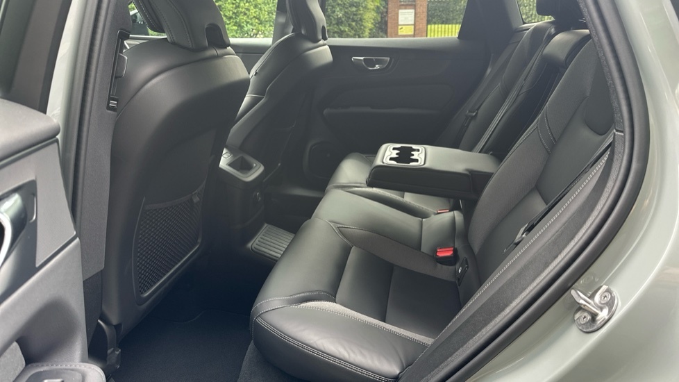 Volvo XC60 2.0 B5 Mhev Plus Pro Awd Euro 6 Ss #24