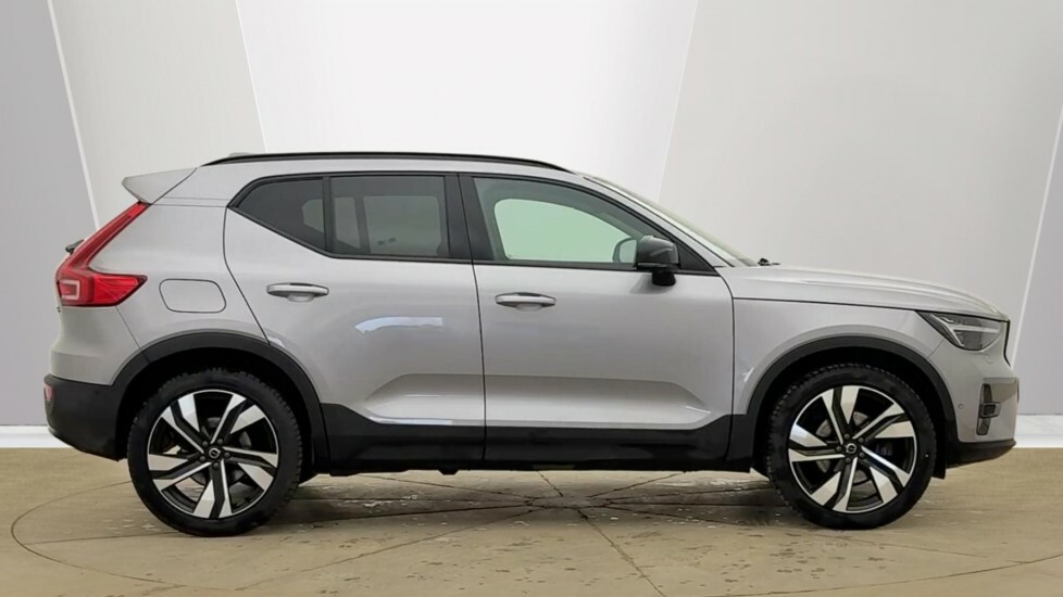 Volvo XC40 Ultra, B3 Mild Hybrid, Dark11,500 Saving Silver #2