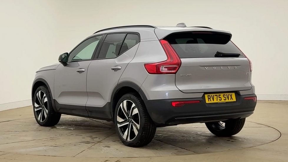 Volvo XC40 Ultra, B3 Mild Hybrid, Dark11,500 Saving Silver #5