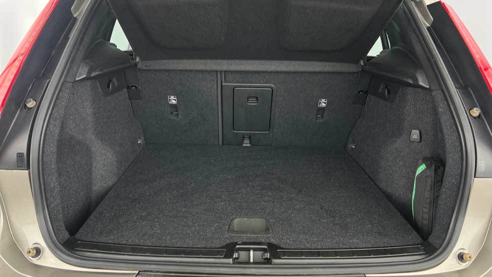 Volvo XC40 1.5 T3 Momentum Suv Euro 6 Ss Grey #5