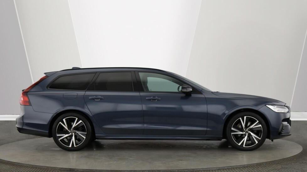 Volvo V90 R-design, B4 Mild Hybrid Park Assist Heated Seat Blue #2