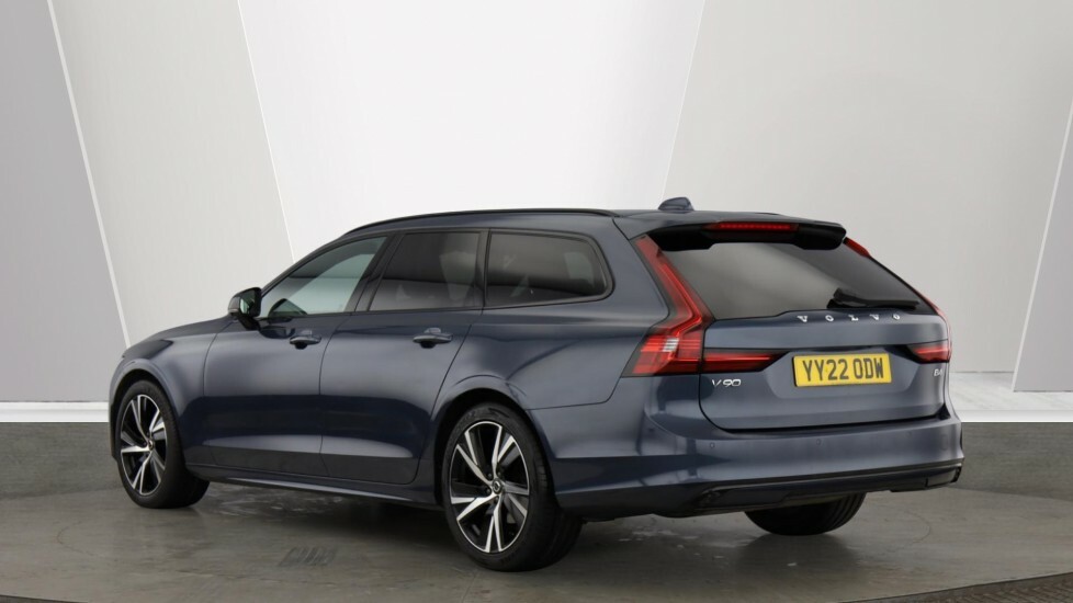 Volvo V90 R-design, B4 Mild Hybrid Park Assist Heated Seat Blue #3