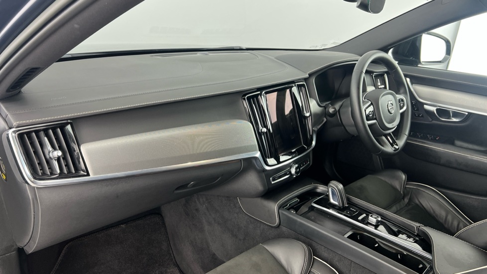 Volvo V90 R-design, B4 Mild Hybrid Park Assist Heated Seat Blue #6