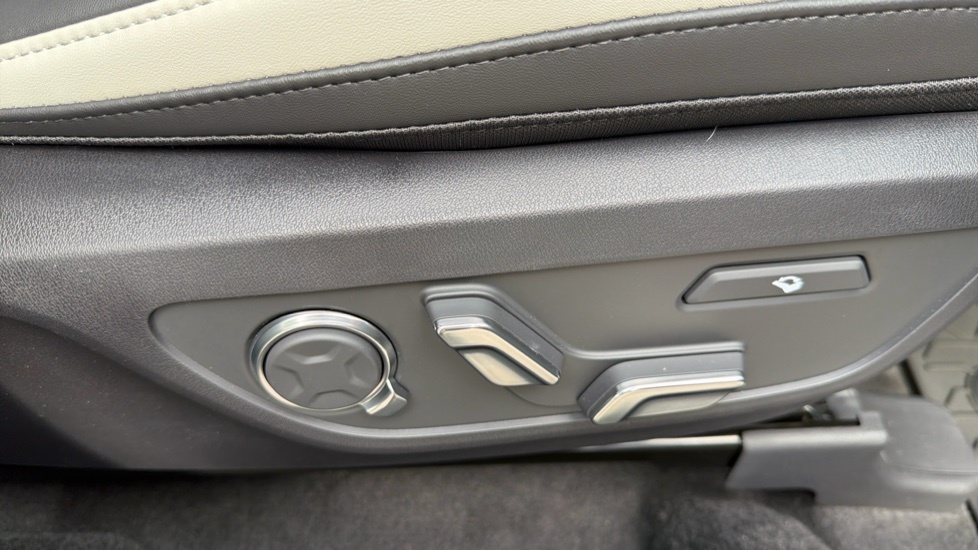 Kia  160Kw Gt-line S 81.4Kwh White #36