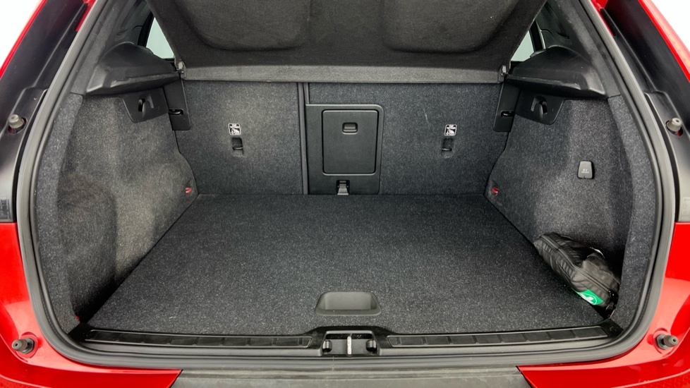 Volvo XC40 1.5 T3 R-design Suv Euro 6 Ss Red #5