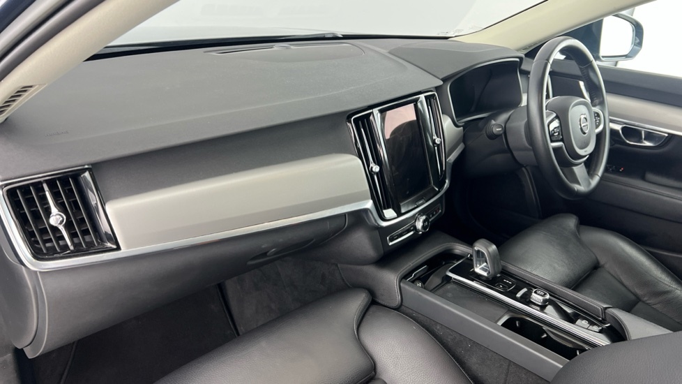 Volvo V90 Momentum, B4 Mild Hybrid Rear Camera Blue #6