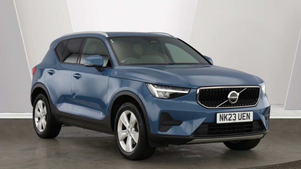 Volvo XC40 Core, B3 Mild Hybrid, Apple Car Play Blue