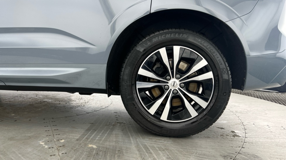 Volvo XC60 2.0 B4d Plus Dark Awd Geartronic Silver #4