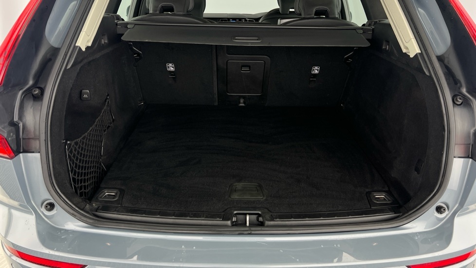 Volvo XC60 2.0 B4d Plus Dark Awd Geartronic Silver #5