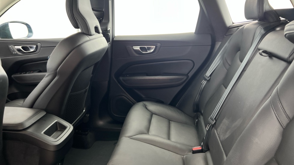 Volvo XC60 Xc60 B5 Mhev Awd Silver #7