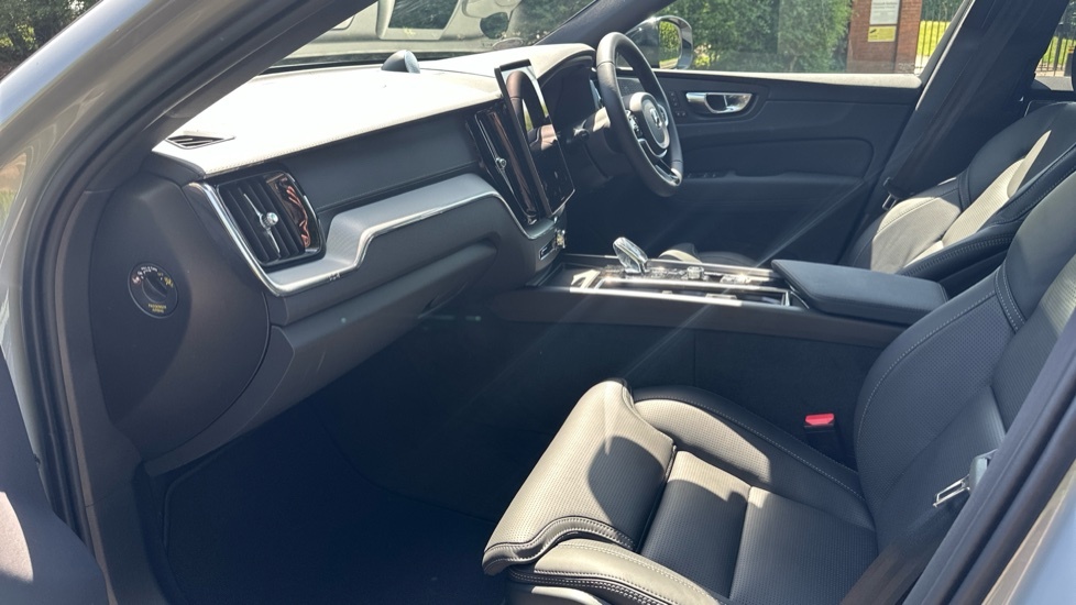 Volvo XC60 2.0 T6 335 Phev Plus Pro Dark Awd Geartronic  #25