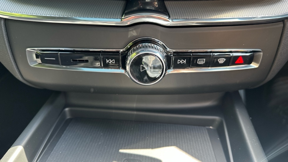 Volvo XC60 2.0 T6 335 Phev Plus Pro Dark Awd Geartronic  #42