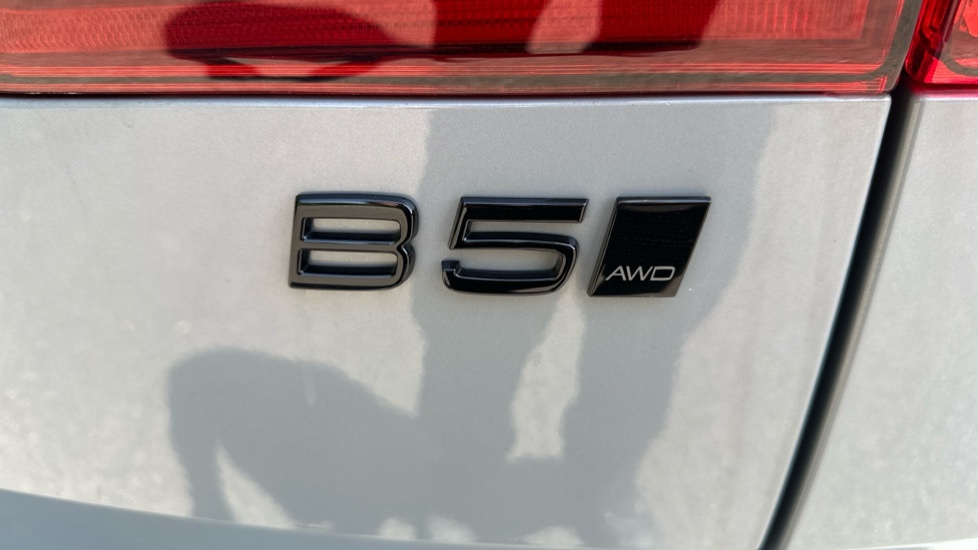 Volvo XC60 2.0 T6 335 Phev Plus Pro Dark Awd Geartronic  #17