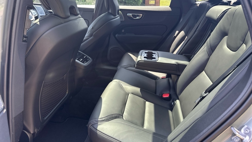 Volvo XC60 2.0 T6 335 Phev Plus Pro Dark Awd Geartronic  #24