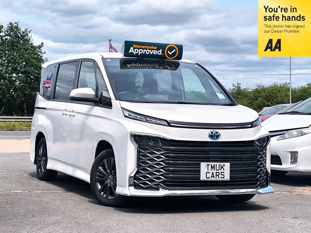 Toyota Voxy 1.8 Hybrid 202373 8 Seats Mpv Ulez Free Fre White
