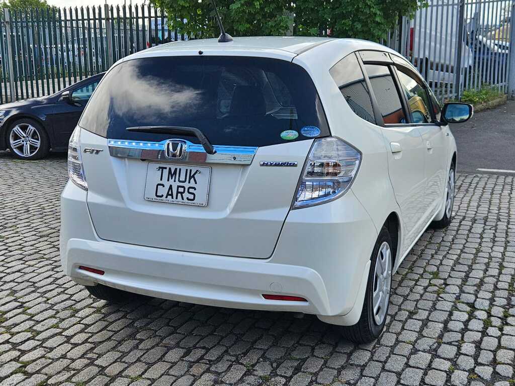 Honda Jazz Fit 1.3 Hybrid 201313 5 Seats Fresh Import White #3