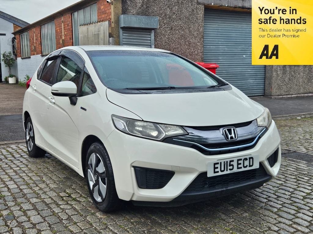 Honda Jazz Fit 1.5 Hybrid 201515 5 Seats Fresh Import EU15ECD White