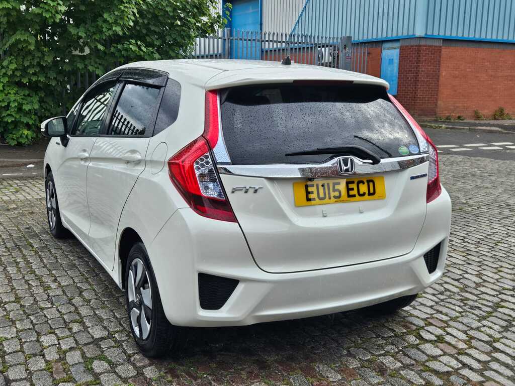 Honda Jazz Fit 1.5 Hybrid 201515 5 Seats Fresh Import EU15ECD White #4