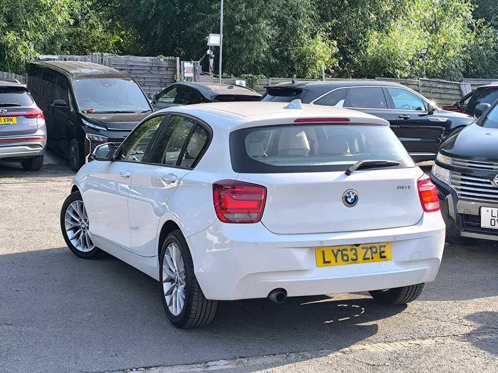 BMW 1 Series 116I 1.6 201363 Hatchback 5 Sea LY63ZPE White #4