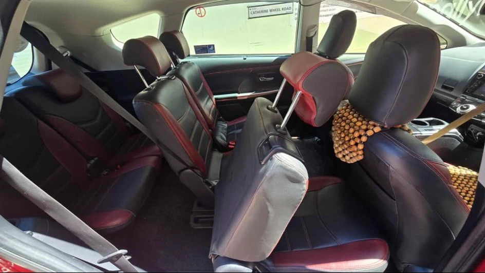 Toyota Prius+ 1.8L Excel Blue #5