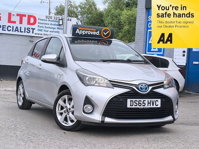 Toyota Yaris Vitz 1.5 Hybrid 201565 Sport Hatchback 2 Key Silver