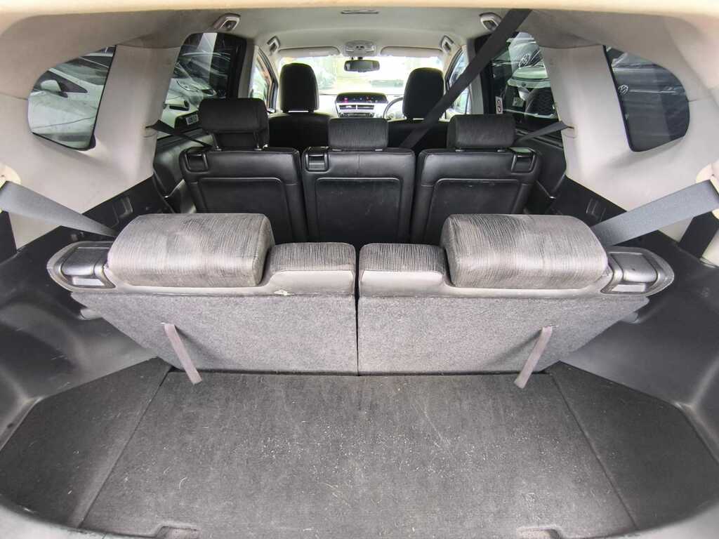 Toyota Prius+ Plus 1.8 Excel 98 Bhp White #30
