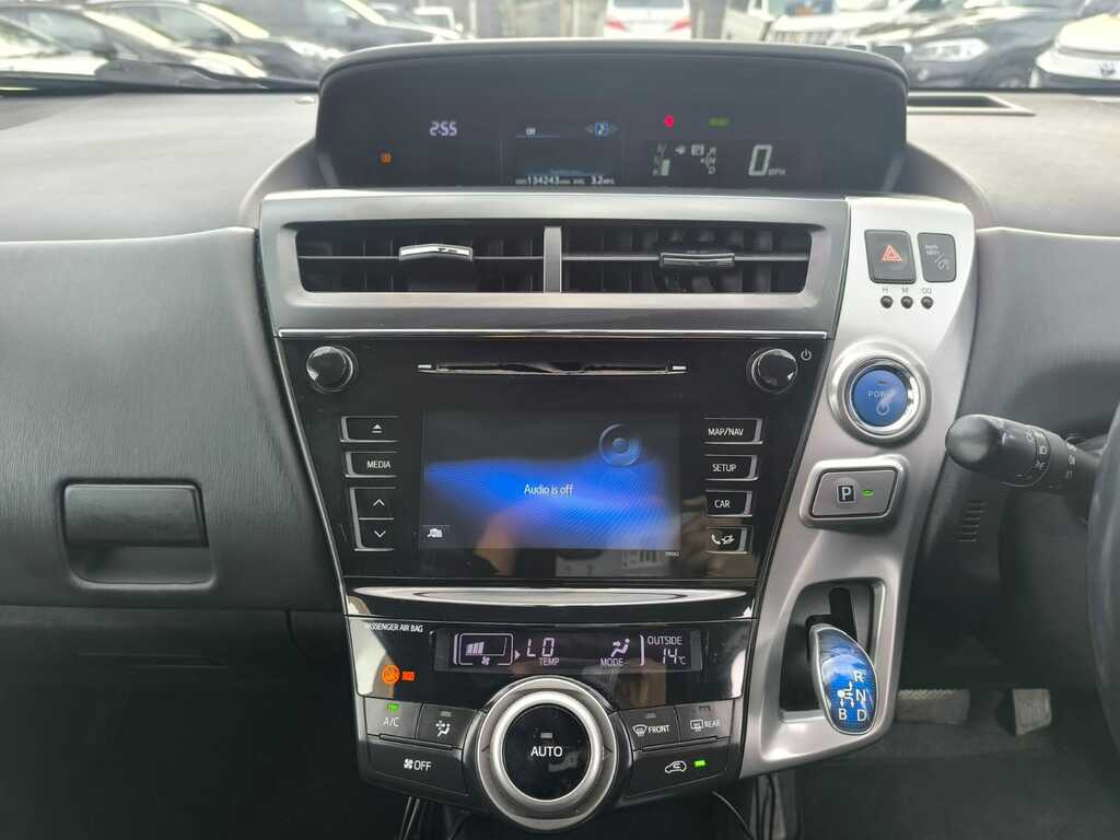 Toyota Prius+ Plus 1.8 Excel 98 Bhp White #18